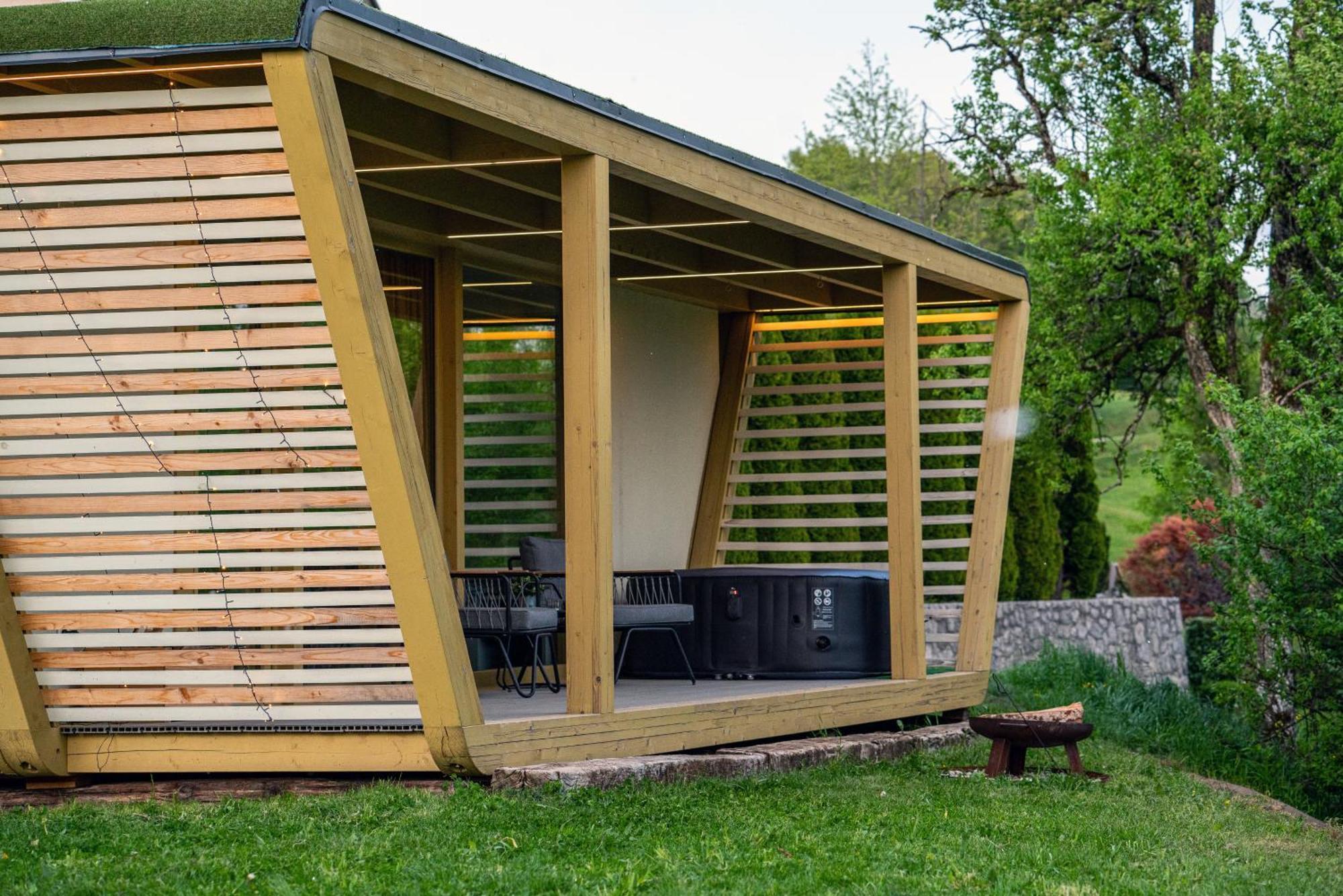 Holiday House Hona Lux Velike Lasce Exterior foto